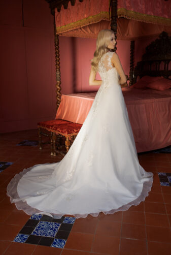 Brautkleid Ivory Delia B1958 2 Guenstiges Hochzeitskleid 2019 Bei Avorio Vestito Eiche Berlin