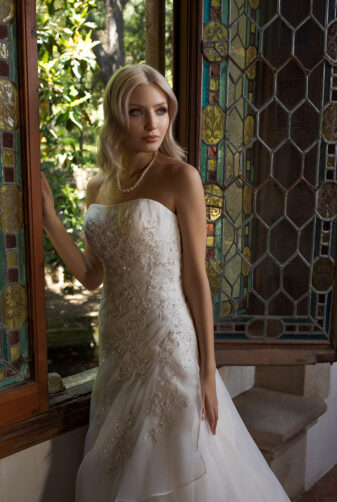 Brautkleid Ivory Laura B1984 2 Guenstiges Hochzeitskleid 2019 Bei Avorio Vestito Eiche Berlin