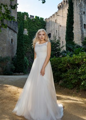 Brautkleid Ivory Lenia B1957 1 Guenstiges Hochzeitskleid 2019 Bei Avorio Vestito Eiche Berlin