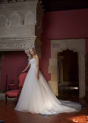 Brautkleid Ivory Maxima B1959 1 Guenstiges Hochzeitskleid 2019 Bei Avorio Vestito Eiche Berlin