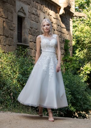 Brautkleid Ivory Rafaela B1954 1 Guenstiges Hochzeitskleid 2019 Bei Avorio Vestito Eiche Berlin