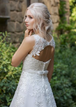 Brautkleid Ivory Rafaela B1954 4 Guenstiges Hochzeitskleid 2019 Bei Avorio Vestito Eiche Berlin