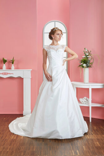 Fuchs 2019 Brautkleid D 03297 1 Avorio Vestito Eiche Brautmode Berlin