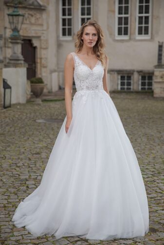 Amera Vera Kollektion 2020 Ivory Brautkleid Alexia B2002 2 Bei Avorio Vestito BrideStore And More Brautmode In Berlin Eiche
