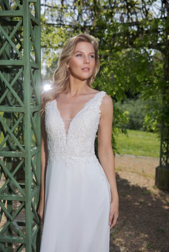 Amera Vera Kollektion 2020 Ivory Brautkleid Avena B2023 3 Bei Avorio Vestito BrideStore And More Brautmode In Berlin Eiche