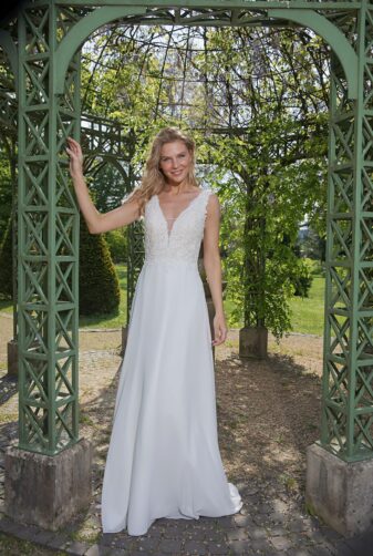 Amera Vera Kollektion 2020 Ivory Brautkleid Avena B2023 4 Bei Avorio Vestito BrideStore And More Brautmode In Berlin Eiche