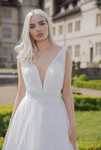 AnnAngelex Kollektion 2020 Ivory Brautkleid Belinda B2071 4 Avorio Vestito BrideStore And More Brautmode In Berlin Eiche