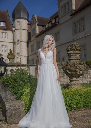 AnnAngelex Kollektion 2020 Ivory Brautkleid Bellana B2058 1 Avorio Vestito BrideStore And More Brautmode In Berlin Eiche