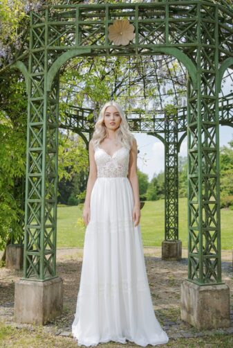 AnnAngelex Kollektion 2020 Ivory Brautkleid Berendina B2054 4 Avorio Vestito BrideStore And More Brautmode In Berlin Eiche