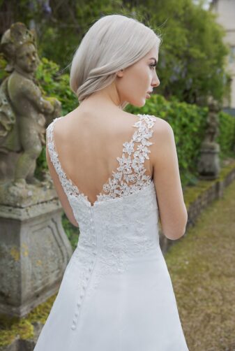 AnnAngelex Kollektion 2020 Ivory Brautkleid Bromia B2081 4 Avorio Vestito BrideStore And More Brautmode In Berlin Eiche