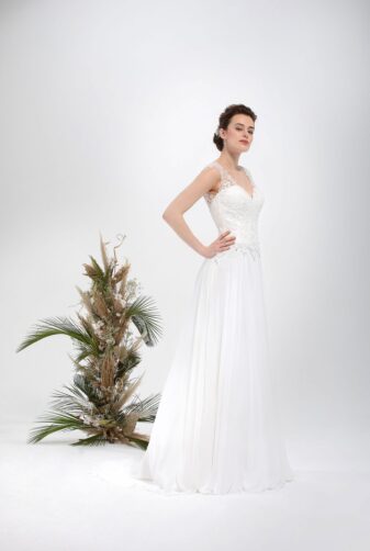 Brautmode In Berlin Eglantine 2020 Ivory Brautkleid EG C20 SACHA 5278 Bei Avorio Vestito BrideStore And More Hochzeitsmode In Berlin Eiche