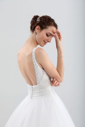 Brautmode In Berlin Eglantine 2020 Ivory Brautkleid EG C20 SAHARA 7622 Bei Avorio Vestito BrideStore And More Hochzeitsmode In Berlin Eiche