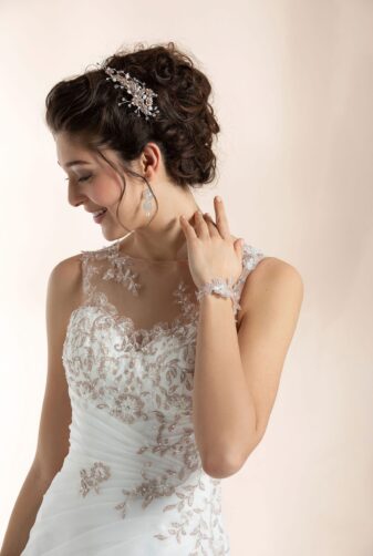 Brautmode In Berlin Eglantine 2020 Ivory Brautkleid EG C20 SAMANTA 2741 Bei Avorio Vestito BrideStore And More Hochzeitsmode In Berlin Eiche
