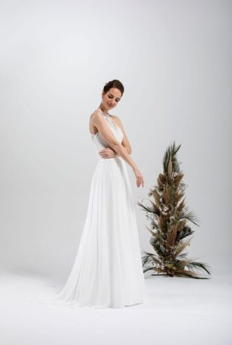 Brautmode In Berlin Eglantine 2020 Ivory Brautkleid EG C20 SANDRA 7040 Bei Avorio Vestito BrideStore And More Hochzeitsmode In Berlin Eiche