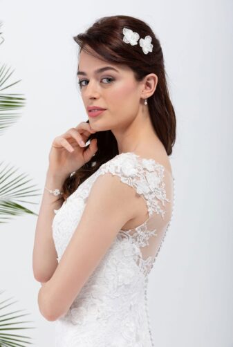 Brautmode In Berlin Eglantine 2020 Ivory Brautkleid EG C20 SAVANNAH4497 Bei Avorio Vestito BrideStore And More Hochzeitsmode In Berlin Eiche