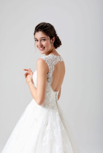 Brautmode In Berlin Eglantine 2020 Ivory Brautkleid EG C20 SCARLETT 0707 Bei Avorio Vestito BrideStore And More Hochzeitsmode In Berlin Eiche