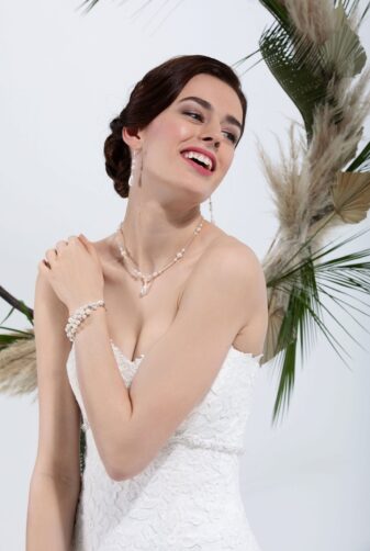 Brautmode In Berlin Eglantine 2020 Ivory Brautkleid EG C20 SEATTLE 5684 Bei Avorio Vestito BrideStore And More Hochzeitsmode In Berlin Eiche