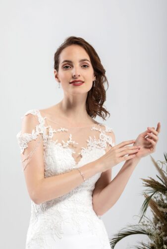 Brautmode In Berlin Eglantine 2020 Ivory Brautkleid EG C20 SENSUELLE 6507 Bei Avorio Vestito BrideStore And More Hochzeitsmode In Berlin Eiche