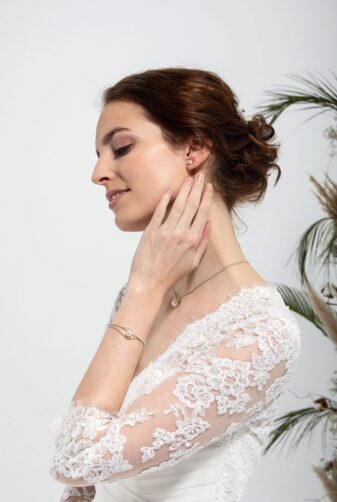 Brautmode In Berlin Eglantine 2020 Ivory Brautkleid EG C20 SERVANE 6007 Bei Avorio Vestito BrideStore And More Hochzeitsmode In Berlin Eiche