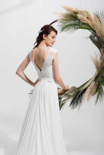Brautmode In Berlin Eglantine 2020 Ivory Brautkleid EG C20 SHANGAI 4824 Bei Avorio Vestito BrideStore And More Hochzeitsmode In Berlin Eiche