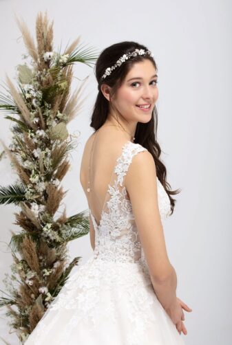 Brautmode In Berlin Eglantine 2020 Ivory Brautkleid EG C20 SUNNY 1537 Bei Avorio Vestito BrideStore And More Hochzeitsmode In Berlin Eiche