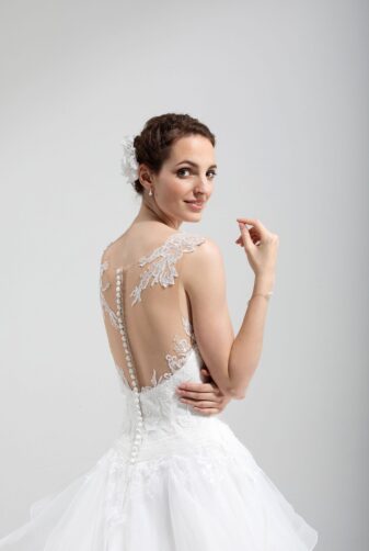Brautmode In Berlin Eglantine 2020 Ivory Brautkleid EG C20 SYDNEY 7703 Bei Avorio Vestito BrideStore And More Hochzeitsmode In Berlin Eiche
