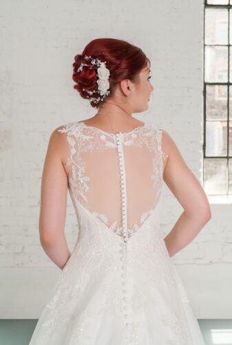 Hochzeitsmode In Berlin Fuchs 2020 Ivory Brautkleid D 03317 2 Bei Avorio Vestito BrideStore And More Hochzeitsmode In Berlin Eiche