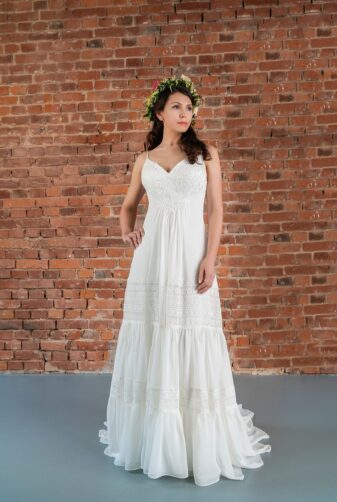 Hochzeitsmode In Berlin Fuchs 2020 Ivory Brautkleid D 03320 1 Bei Avorio Vestito BrideStore And More Hochzeitsmode In Berlin Eiche
