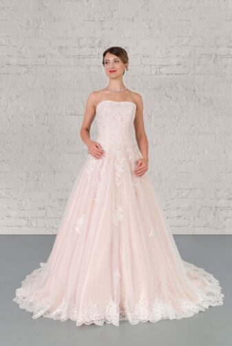 Hochzeitsmode In Berlin Fuchs 2020 Ivory Brautkleid D 03332 1 Bei Avorio Vestito BrideStore And More Hochzeitsmode In Berlin Eiche