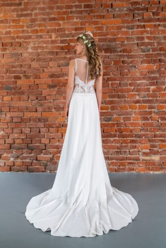 Hochzeitsmode in Berlin Fuchs 2020 ivory Brautkleid D 03338 2 bei Avorio Vestito BrideStore and more Hochzeitsmode in Berlin Eiche