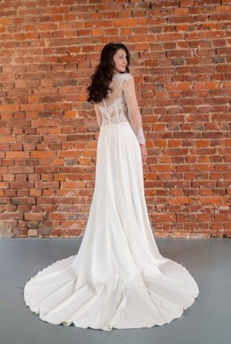 Hochzeitsmode in Berlin Fuchs 2020 ivory Brautkleid D 03339 2 bei Avorio Vestito BrideStore and more Hochzeitsmode in Berlin Eiche