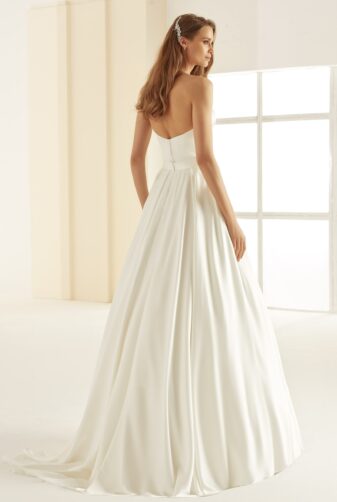 Ivory Brautkleider Bianco Evento 2020 MADAGASCAR Bianco Evento bridal separates skirt 3 Avorio Vestito BrideStore and more in Berlin Eiche