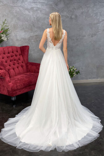 Amera Vera 2021 Brautkleid B2105 3 bei Avorio Vestito BrideStore and more Brautmode in Berlin