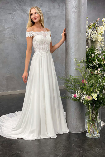 Amera Vera 2021 Brautkleid B2121 bei Avorio Vestito BrideStore and more Brautmode in Berlin