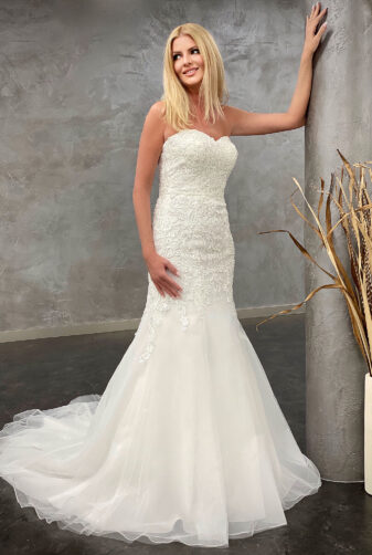 Amera Vera 2021 Brautkleid B2123 2 bei Avorio Vestito BrideStore and more Brautmode in Berlin