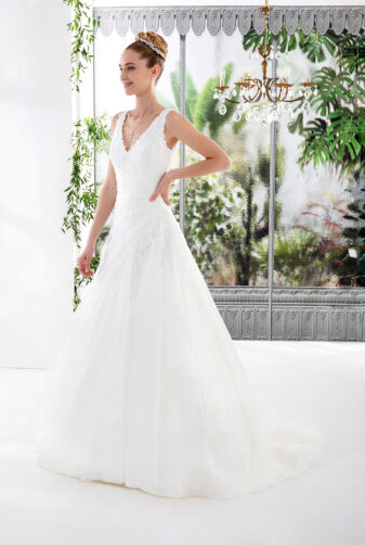 EGLANTINE CREATIONS 2021 Brautkleid EGC21 VALERIE 4499 Brautmode in Berlin Avorio Vestito BrideStore and more
