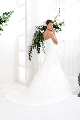EGLANTINE CREATIONS 2021 Brautkleid EGC21 VANESSA 0084 Brautmode in Berlin Avorio Vestito BrideStore and more