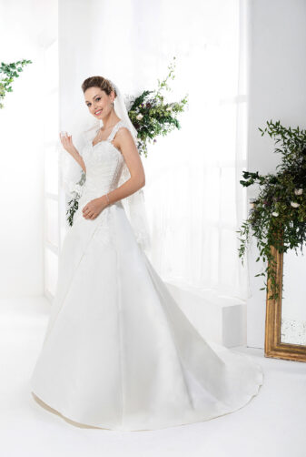 EGLANTINE CREATIONS 2021 Brautkleid EGC21 VARENNE 1739 Brautmode in Berlin Avorio Vestito BrideStore and more