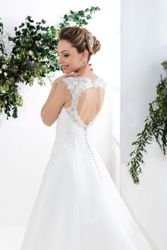 EGLANTINE CREATIONS 2021 Brautkleid EGC21 VARENNE 1769 Brautmode in Berlin Avorio Vestito BrideStore and more