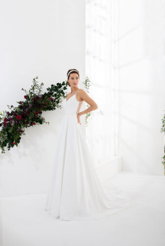 EGLANTINE CREATIONS 2021 Brautkleid EGC21 VICTORIA 3186 Brautmode in Berlin Avorio Vestito BrideStore and more