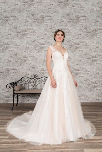 Fuchs Moden 2021 Brautkleid D 03371 (1) Brautmode in Berlin Avorio Vestito BrideStore and more