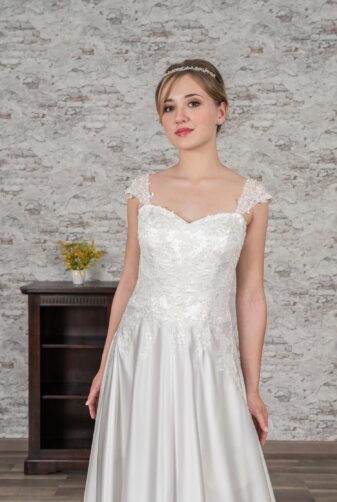 Fuchs Moden 2021 Brautkleid D 03410 (3) Brautmode in Berlin Avorio Vestito BrideStore and more
