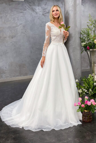 Miss Germany 2021 Brautkleid MGB64 1 Avorio Vestito BrideStore and more Brautmode in Berlin